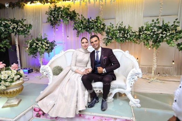 اسرة جريدة انباء اليوم المصرية تهنى العروسين متمنين لهما أيام سعيدة بالحياة الجديدة