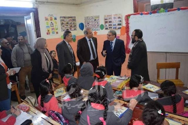 محافظ المنيا يتفقد عدد من المدارس و ينوه على صيانة للمرافق