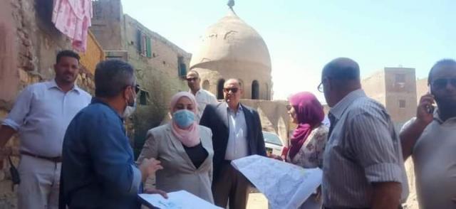 نائب محافظ القاهرة للمنطقة الجنوبية تتابع تنفيذ الخطة القومية لنفض الغبار عن القاهرة التاريخية 
