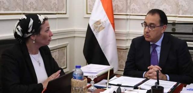 وزيرة البيئة تعرض تقريرًا بشأن مستجدات استضافة مصر لمؤتمر الأطراف السابع والعشرين حول التغيرات المناخية