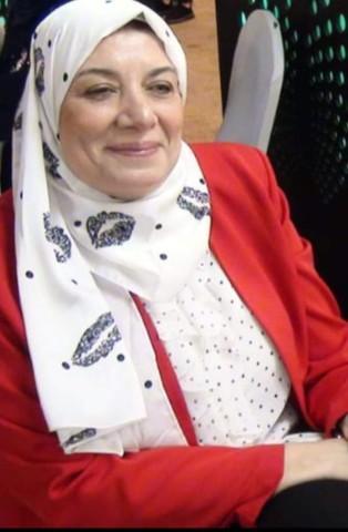 الأستاذة أميرة عبد العظيم
