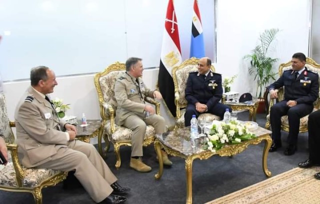 صورة من اللقاء