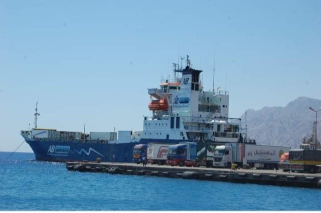 موانئ البحر الأحمر تشهد تداول 992 طن بضائع و277 شاحنة اليوم موانئ البحر الأحمر تشهد تداول 992 طن بضائع و277 شاحنة اليوم