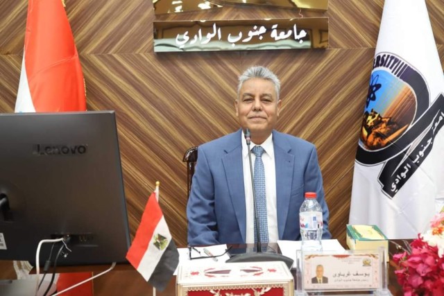 جامعة جنوب الوادي تواصل جهودها لمواجهة الأمية في صعيد مصر