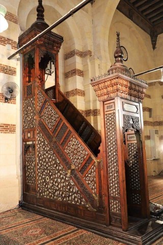 مسجد الإمام الشافعي أحد دور مساجد القاهرة وواحدا من مساجدها الاثرية العريقة.