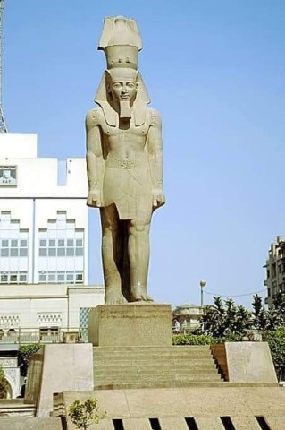 تمثال رمسيس الثاني بالمتحف المصري الكبير