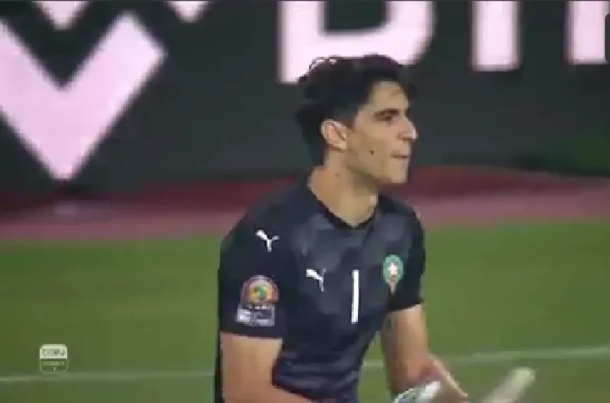 ياسين بونو يوافق على تجديد عقده مع فريق الهلال السعودي