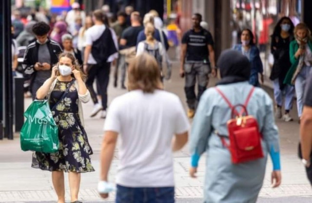 دراسة: الأوضاع المالية المتدنية ببريطانيا جعلت البريطانيون أكثر تشاؤماً عن أى فترة... دراسة: الأوضاع المالية المتدنية ببريطانيا جعلت البريطانيون أكثر تشاؤماً عن أى فترة منذ2013