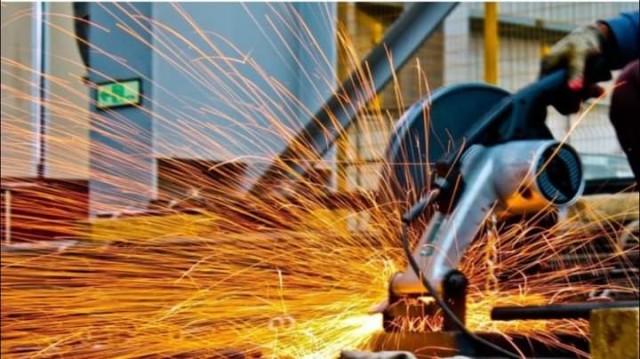 4.83% إرتفاعا فى الرقم القياسى لـالصناعات التحويلية والاستخراجية خلال ديسمبر 2021 4.83% إرتفاعا فى الرقم القياسى لـالصناعات التحويلية والاستخراجية خلال ديسمبر 2021