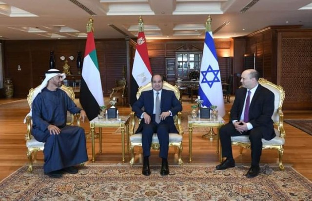  السيسي يلتقي ولي عهد أبو ظبي ورئيس وزراء اسرائيل