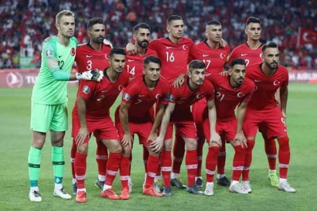 التشكيل الرسمى لمنتخب تركيا 