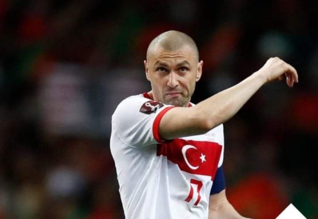 التركي يلماز يعلن اعتزاله اللعب الدولي