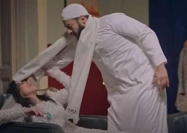 فيديو: حمادة هلال يخرج الجن في مشهد مرعب ولحظات تحبس الأنفاس من مسلسل المداح