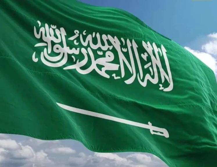 رويترز عن مصادر: دوي انفجار قوي بمطار الرياض مع إجلاء مسافرين وإلغاء رحلات جوية