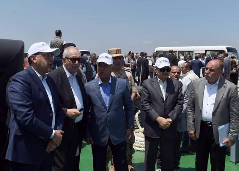 رئيس الوزراء يتفقد أعمال تطوير الأرصفة الغربية والمعامل المركزية بميناء شرق بورسعيد