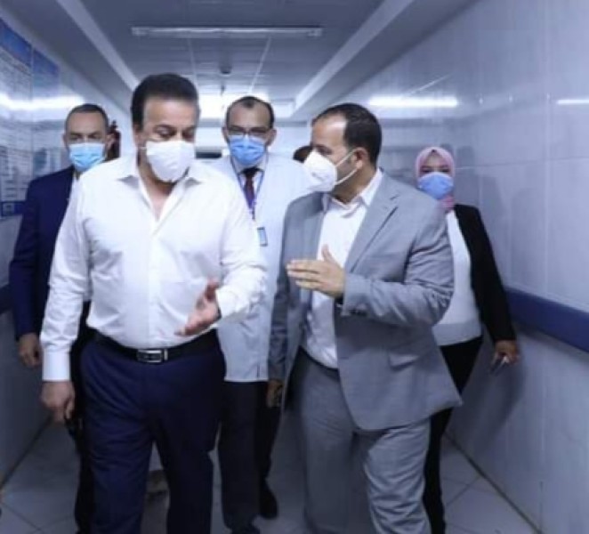 القائم بأعمال وزير الصحة يتفقد مستشفى العامرية العام