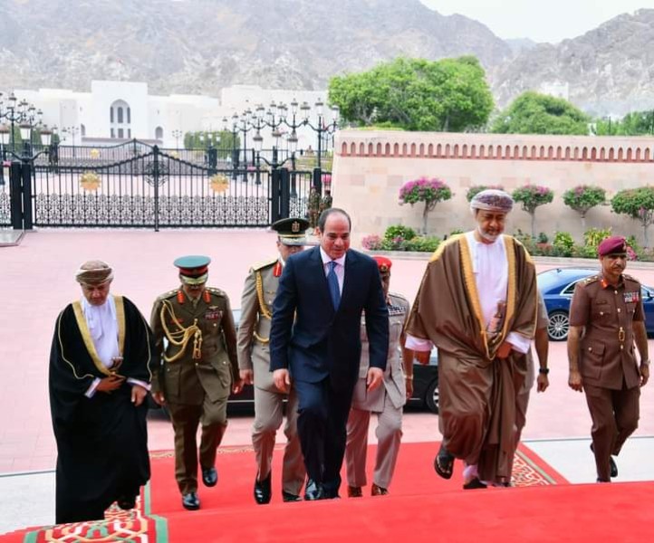 الرئيس السيسي يلتقي بجلالة السلطان هيثم بن طارق آل سعيد سلطان عمان في مسقط
