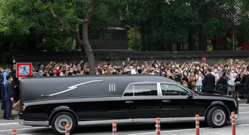 جنازة مهيبة لتوديع رئيس وزراء اليابان السابق شينزو آبى فى طوكيو