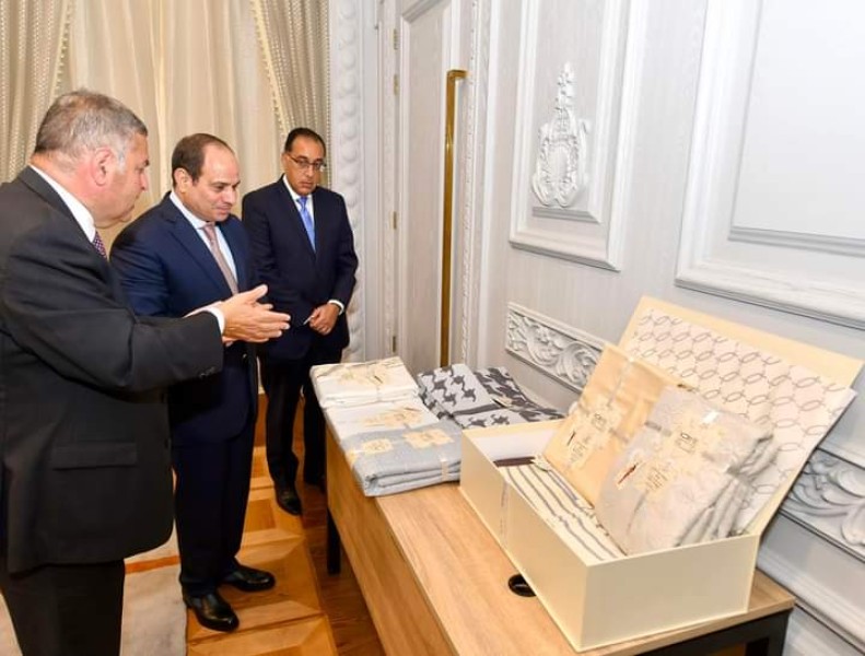 الرئيس السيسي يتابع مستجدات إنشاء أكبر مصنع للغزل في العالم بالمحلة