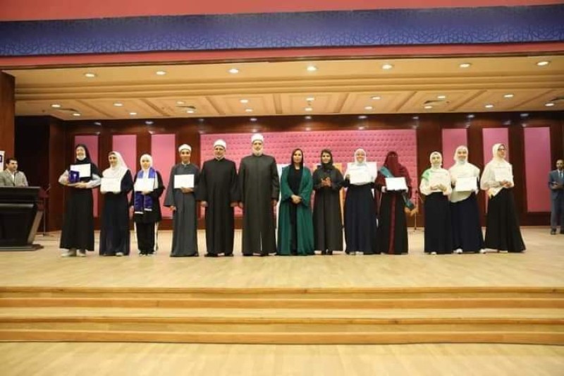 في احتفالية كبيرة لتكريم الفائزين فى مسابقة تحدى القراءة العربى للموسم السادس