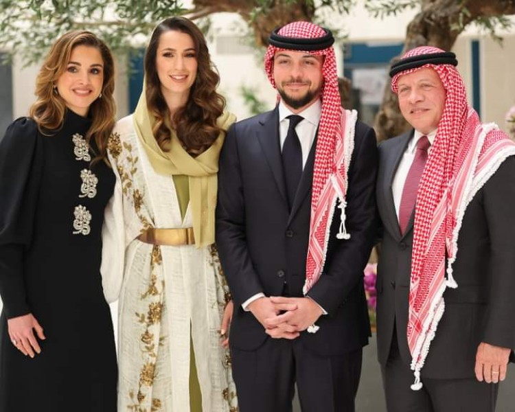 الملك عبدالله الثاني والملكة رانيا وولي العهد وخطيبته