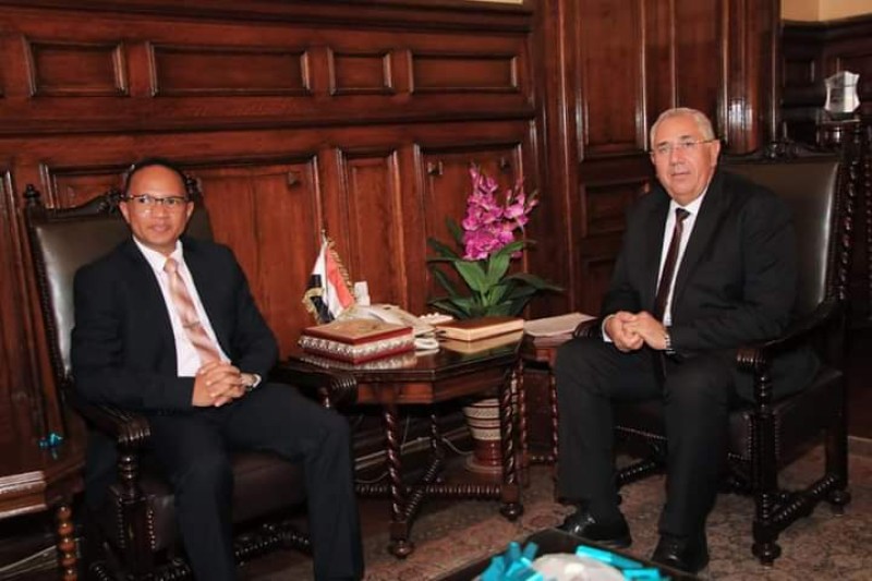 وزير الزراعة يلتقي وزير المياه بمدغشقر 