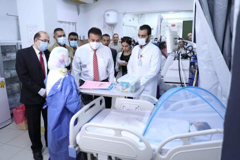 وزير الصحة يتفقد مستشفى الوراق المركزي ويوجه برفع كفاءته 