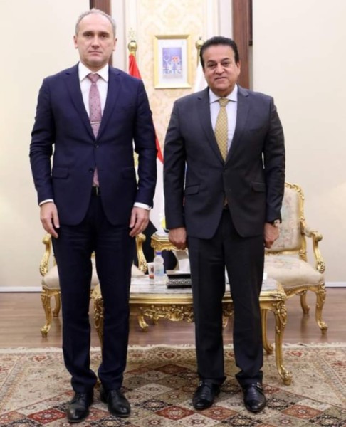 وزير الصحة يستقبل سفير بيلاروسيا لدى مصر