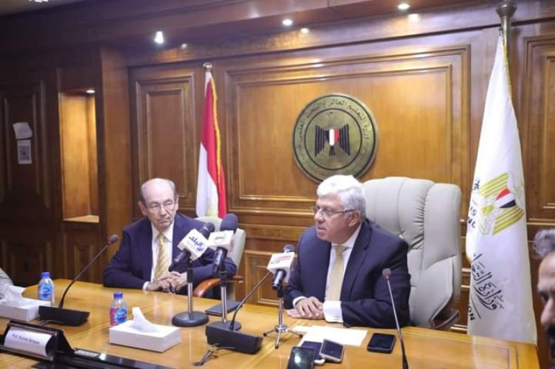 وزير التعليم العالي يعقد مؤتمرًا صحفيًا لبحث استعدادات مصر لاستضافة المؤتمر العالمي للاتحاد 