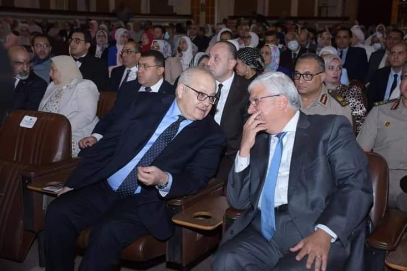 جامعة القاهرة تشهد احتفالية تخريج 1090 من خريجى الزمالة المصرية 