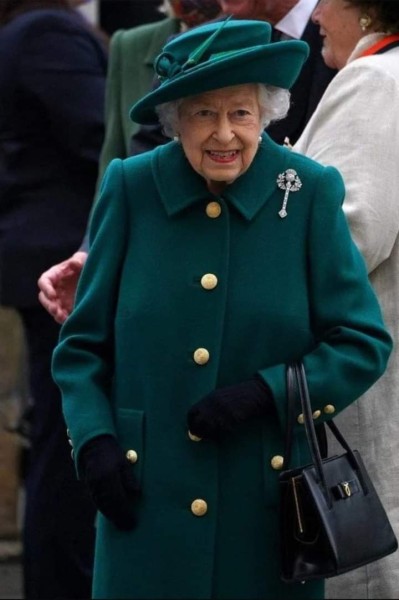 الملكة اليزابيث الثانية