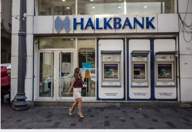 ثلاث بنوك حكومية تركية تتخلى عن نظام المدفوعات الروسي