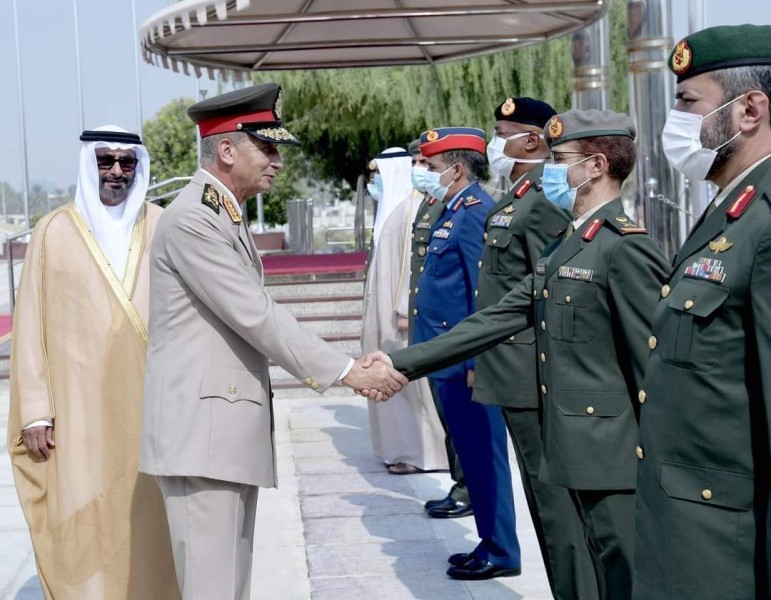 وزير الدفاع  يعود إلى أرض الوطن عقب إنتهاء زيارته الرسمية إلى دولة الإمارات 