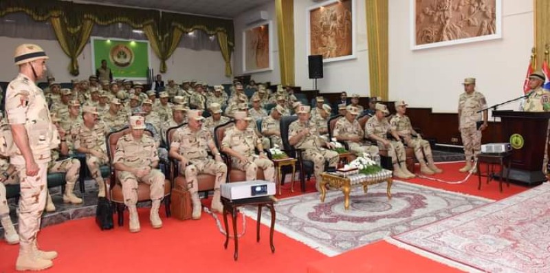 رئيس أركان حرب القوات المسلحة يشهد تنفيذ مشروع مراكز القيادة التعبوى التكتيكى (جاسر - 132) 