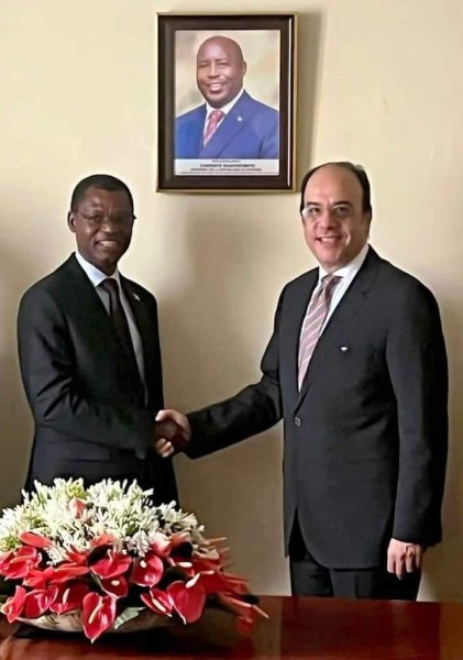 السفير المصري لدى بوروندي يلتقي رئيس مجلس الشيوخ