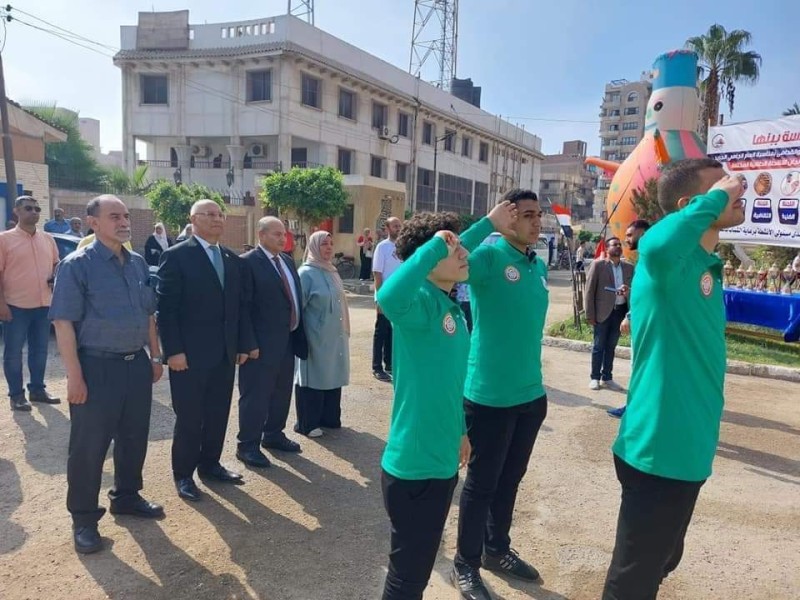 رئيس جامعة بنها يشهد أداء تحية العلم ويتفقد عدد من  الكليات 