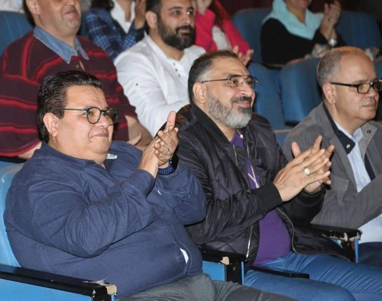 خالد جلال يشهد عرض "حلم جميل" على المسرح العائم