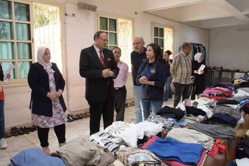 جامعة القاهرة تنظم معرضاً للملابس الطلابية بأسعار رمزية
