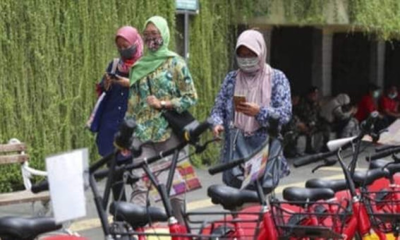 إندونيسيا.. البرلمان يتبنى قانوناً يجرم الجنس خارج إطار الزواج