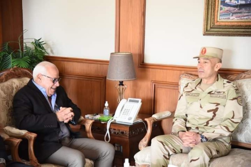 محافظ بورسعيد يستقبل رئيس أركان قوات الدفاع الشعبي والعسكري 