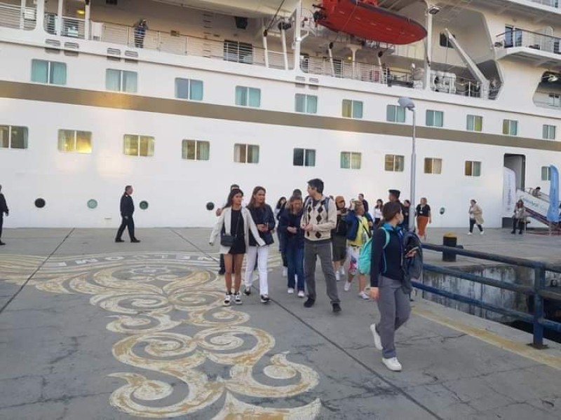 ميناء بورسعيد يستقبل رابع رحلات السفينة ”كريستال السماوية” السياحية
