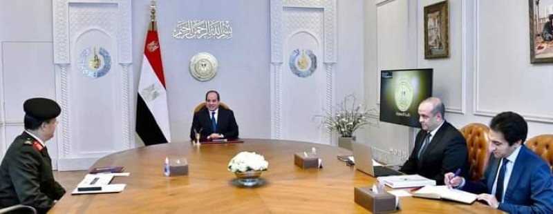 الرئيس السيسي يطلع على مشروعات الشركة العربية العالمية للبصريات