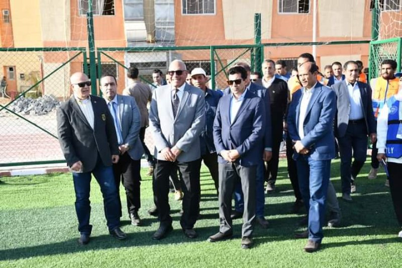وزير الرياضة ورئيس الهيئة العربية للتصنيع يتفقدان المدينة الشبابية بالأقصر