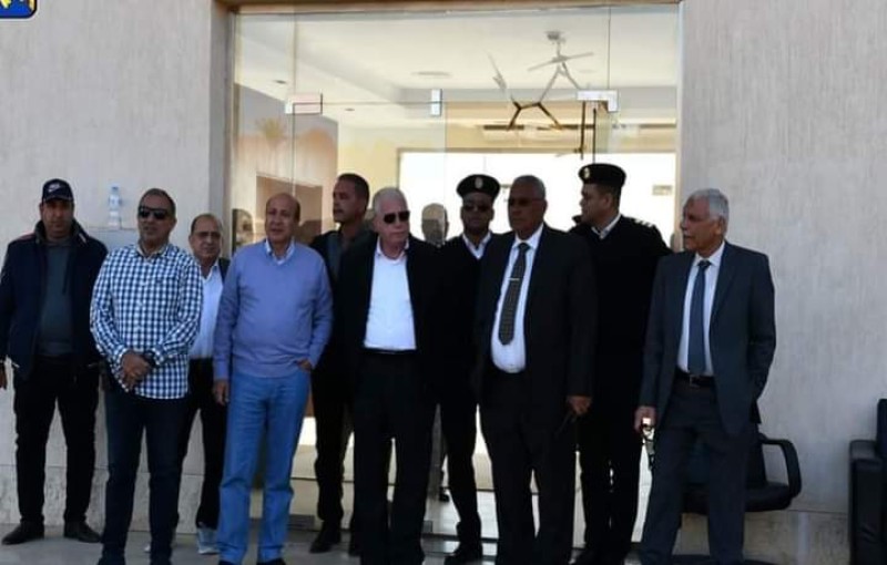 محافظ جنوب سيناء يتابع فعاليات الدورة الأولى من  السباق التنشيطي للهجن بشرم الشيخ