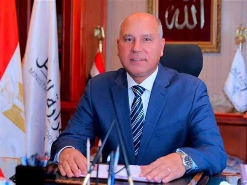 وزير النقل: الرئيس السيسى رفض خطة رفع تذاكر السكة الحديد بشكل قاطع