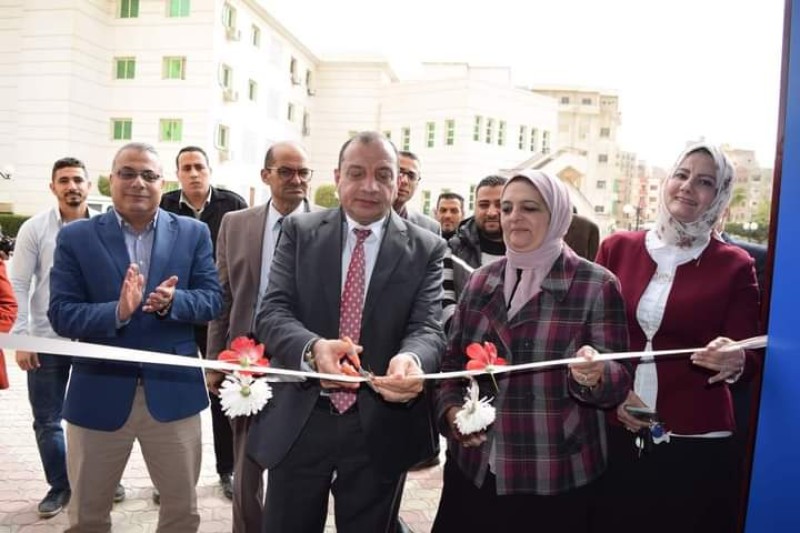 رئيس جامعة بني سويف يفتتح المبنى الجديد لشعب اللغات والبرامج 