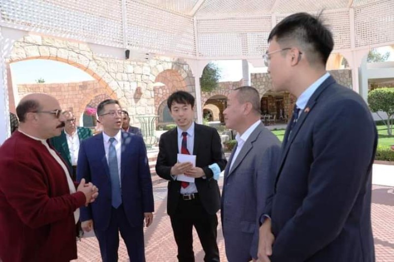 محافظ أسوان يلتقى بوفد السفارة الصينية 