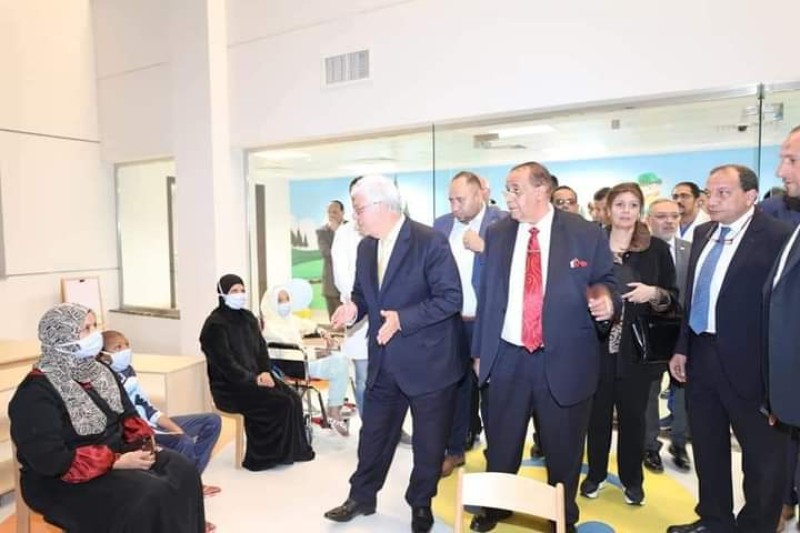 وزير التعليم العالي يزور مستشفى شفاء الأورمان لعلاج سرطان الأطفال بالأقصر   