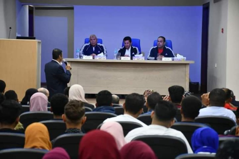 وزير الشباب والرياضة يتفقد أعمال تطوير المدينة الشبابية بمحافظة الوادي الجديد