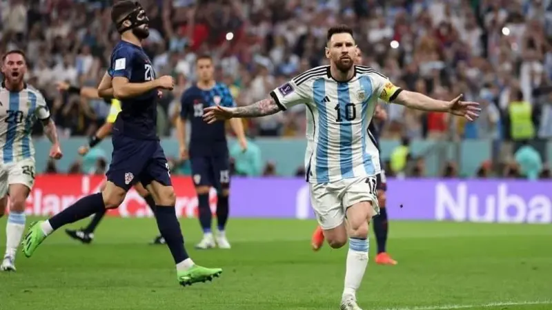 رسميًا.. ليونيل ميسي على مقاعد البدلاء في مباراة الأرجنتين ضد الأردن بالمونديال